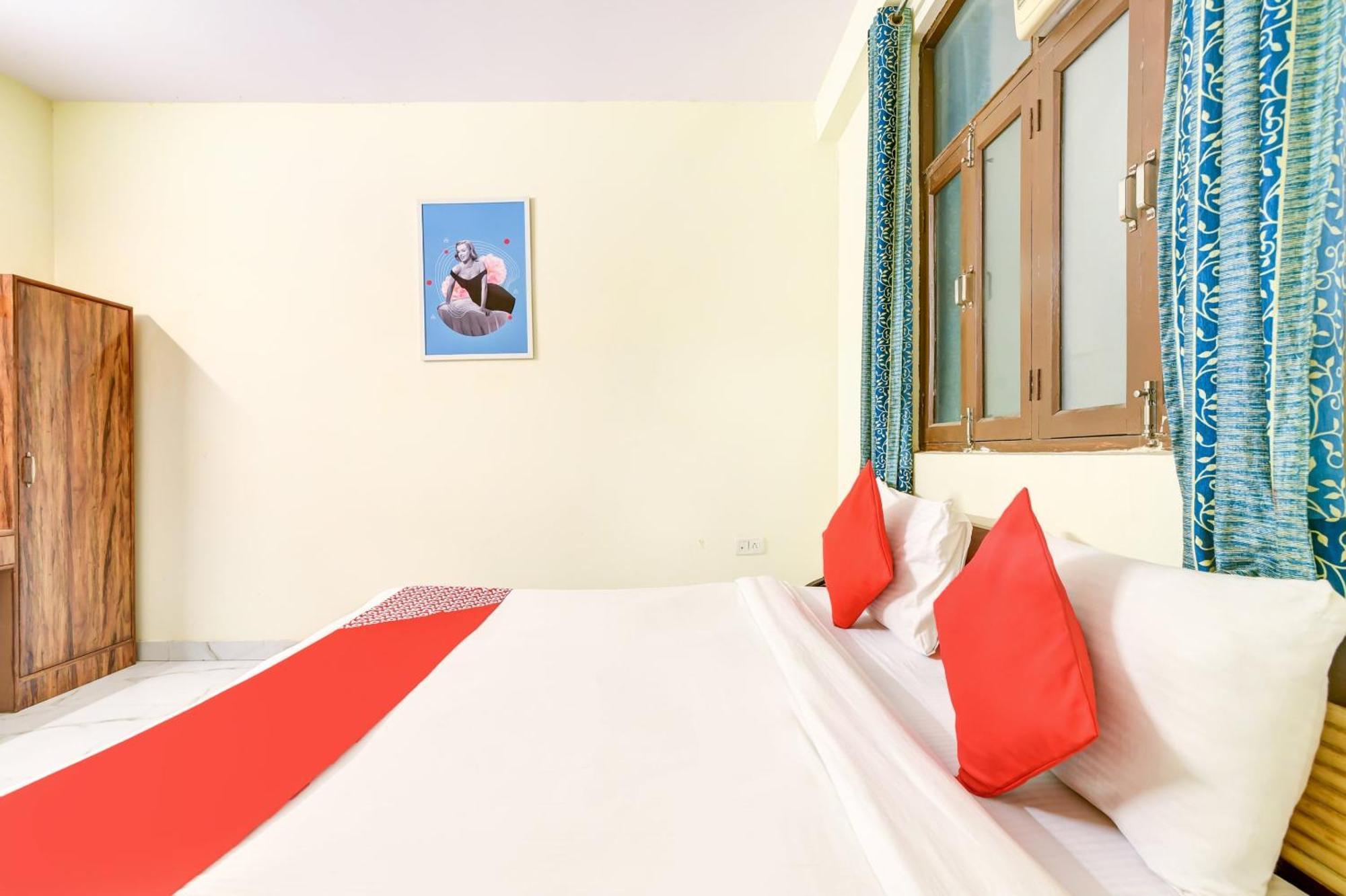 Hotel O 74192 Vishwakarma Palace Делі Екстер'єр фото